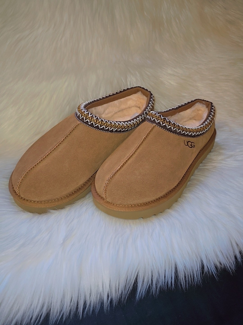 UGG Women's Slip-On Suede Mule in Chestnut/Tan